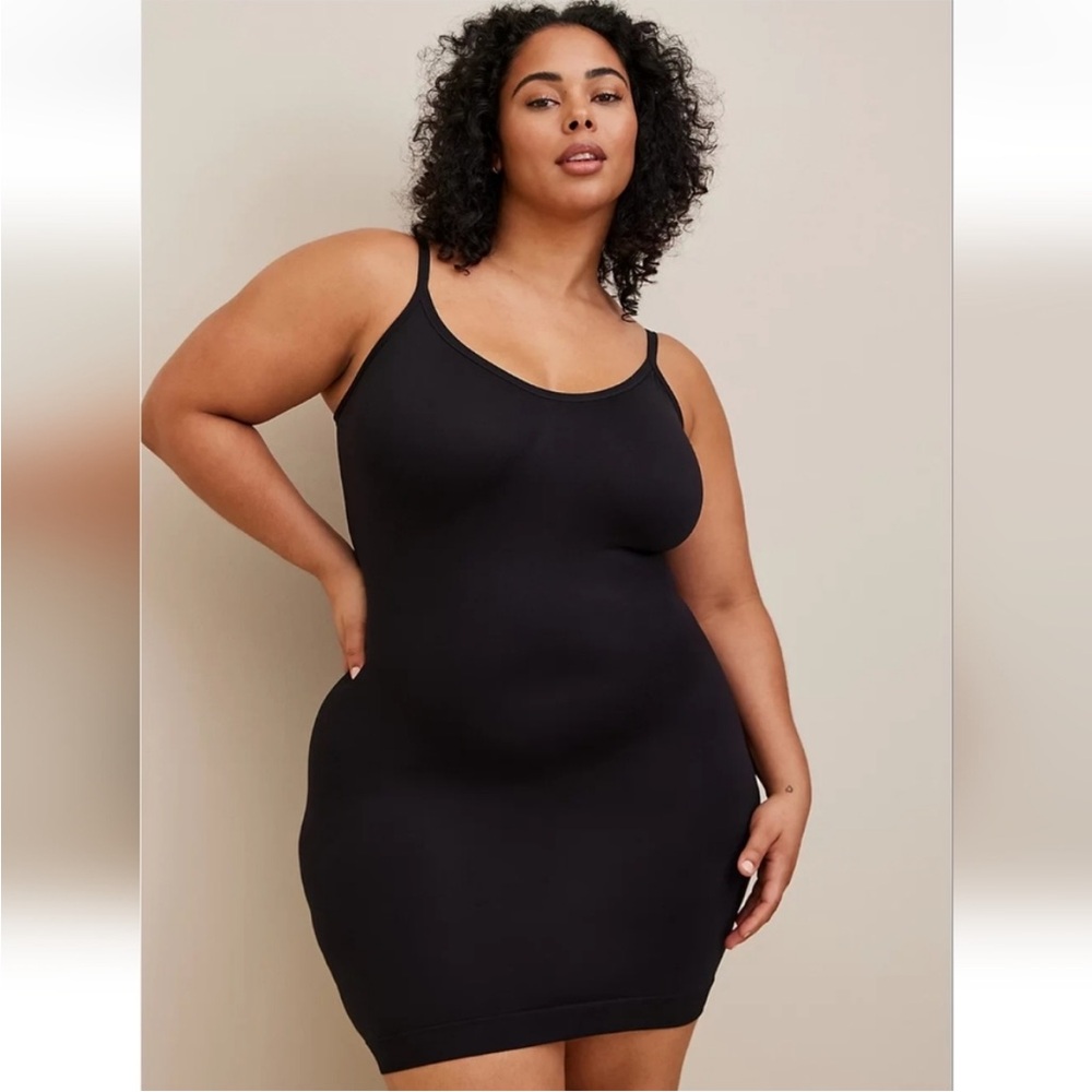 Torrid Black 350 Seamless Smoothing Stretchy Bodycon Slip Size 6